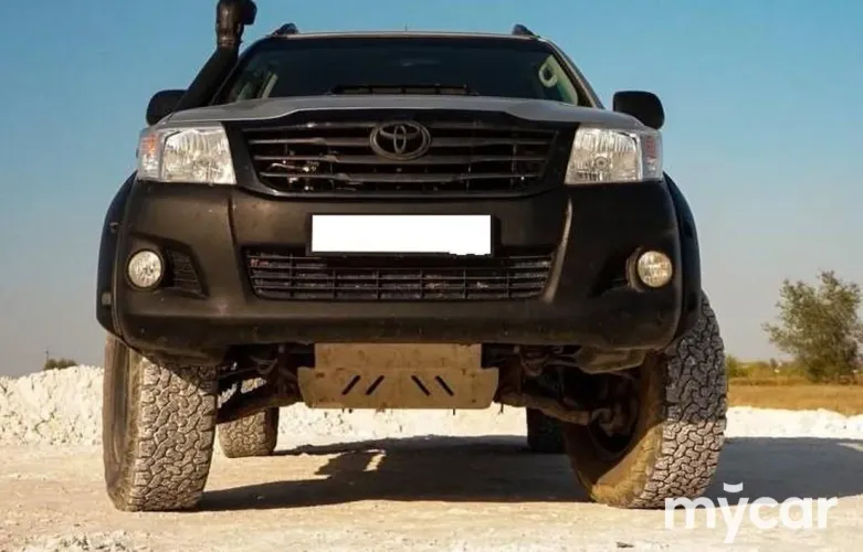фото Toyota Hilux 2013 года с пробегом за 13000000 тенге в undefined