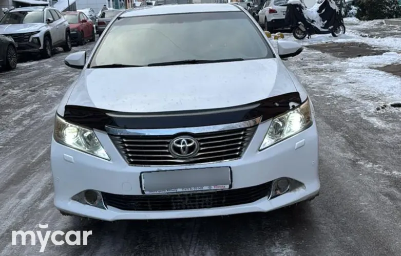 фото Toyota Camry 2013 года с пробегом за 9000000 тенге в undefined