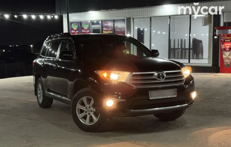 фото Toyota Highlander 2012 года с пробегом за 12500000 тенге в undefined