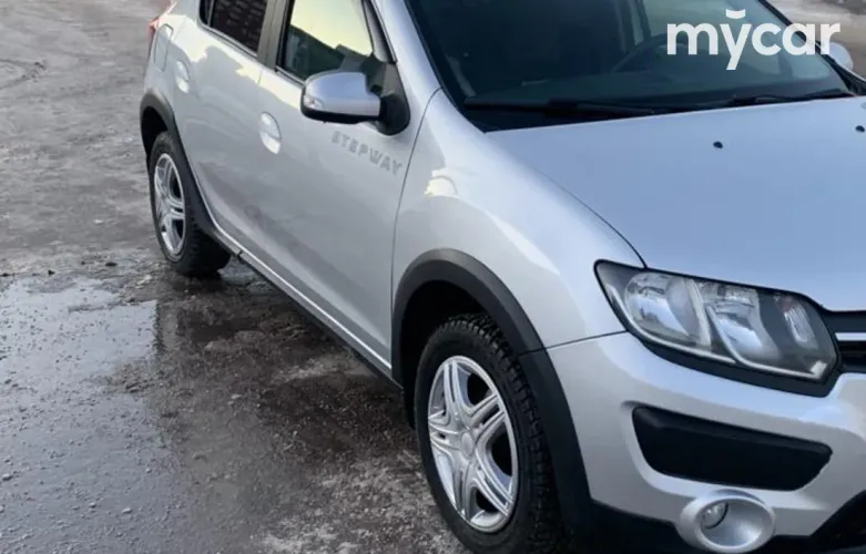 фото Renault Sandero 2016 года с пробегом за 4500000 тенге в undefined