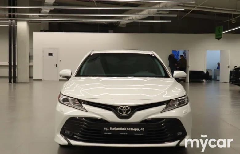 фото Toyota Camry 2018 года с пробегом за 13000000 тенге в undefined