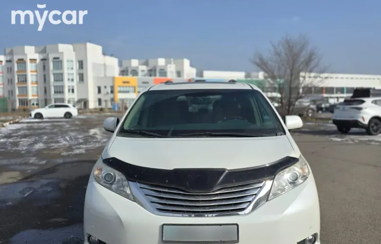 фото Toyota Sienna 2012 года с пробегом за 13900000 тенге в undefined