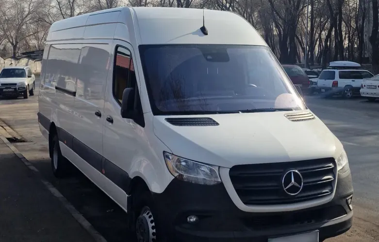 фото Mercedes-Benz Sprinter 2022 года с пробегом за 35500000 тенге в undefined