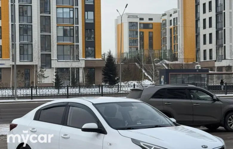 фото Kia Rio 2021 года с пробегом за 5900000 тенге в undefined