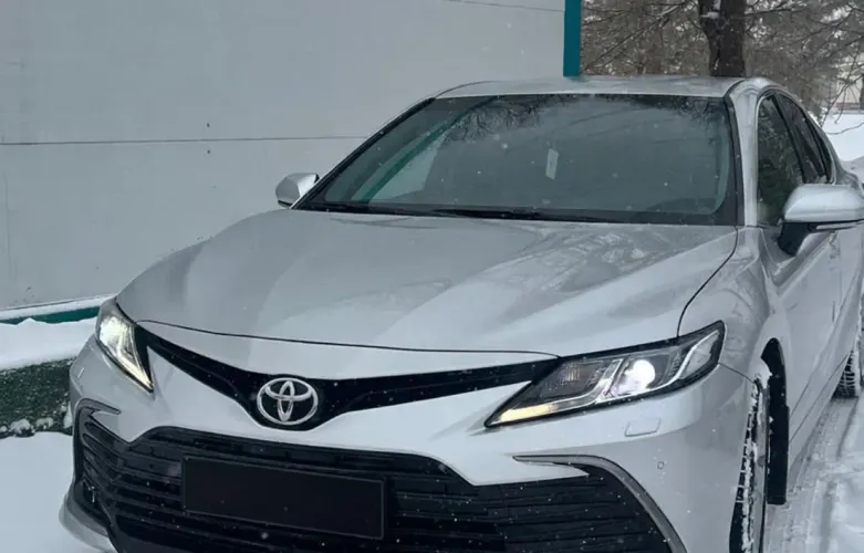 фото Toyota Camry 2021 года с пробегом за 13500000 тенге в undefined