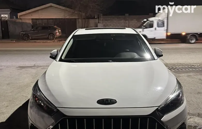 фото JAC J7 2023 года с пробегом за 6500000 тенге в undefined