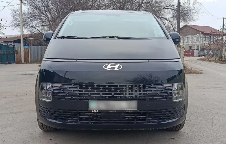 фото Hyundai Staria 2024 года с пробегом за 25000000 тенге в undefined