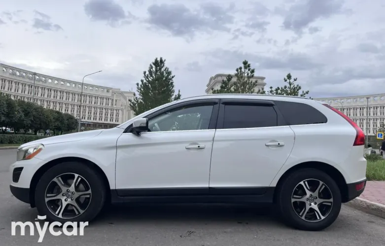 фото Volvo XC60 2010 года с пробегом за 9000000 тенге в undefined
