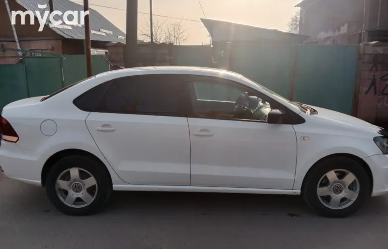 фото Volkswagen Polo 2020 года с пробегом за 6100000 тенге в undefined