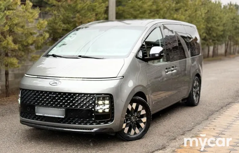 фото Hyundai Staria 2023 года с пробегом за 23000000 тенге в undefined