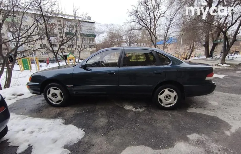 фото Toyota Avalon 1995 года с пробегом за 2000000 тенге в undefined