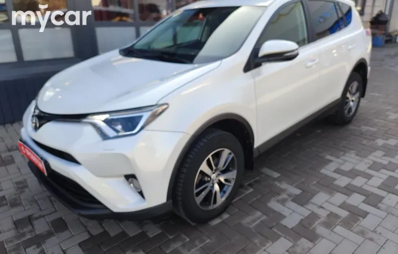 фото Toyota RAV4 2018 года с пробегом за 10900000 тенге в undefined