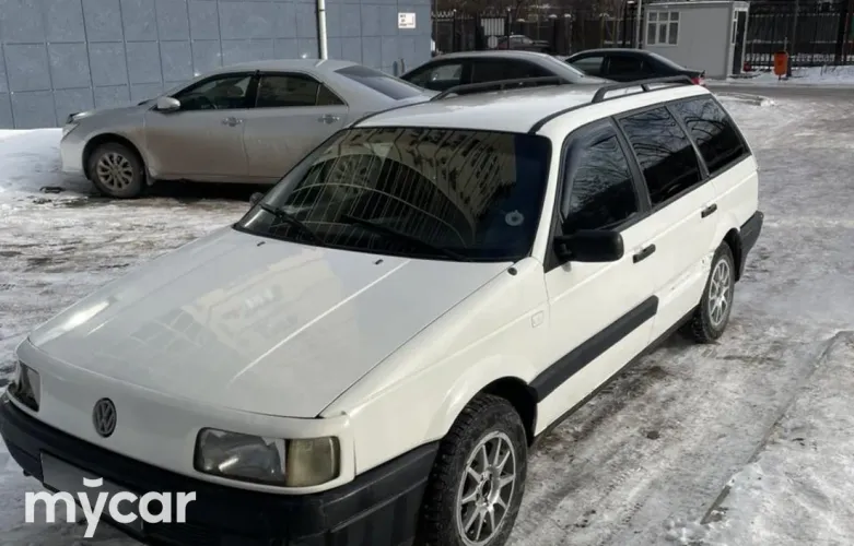 фото Volkswagen Passat 1989 года с пробегом за 1500000 тенге в undefined