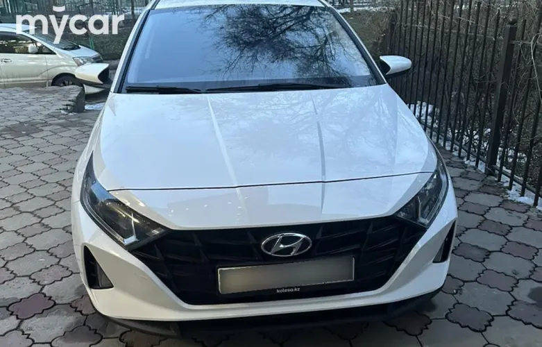 фото Hyundai i20 2023 года с пробегом за 6850000 тенге в undefined