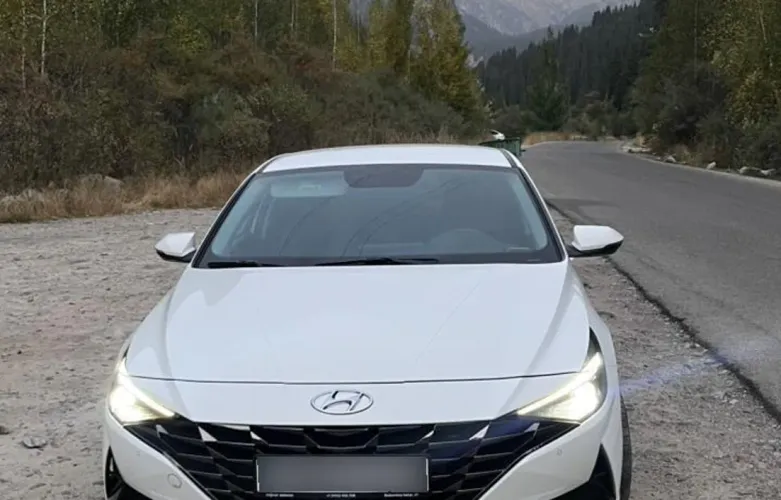 фото Hyundai Elantra 2023 года с пробегом за 11000000 тенге в undefined