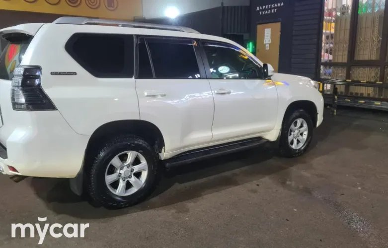 фото Toyota Land Cruiser Prado 2011 года с пробегом за 18000000 тенге в undefined
