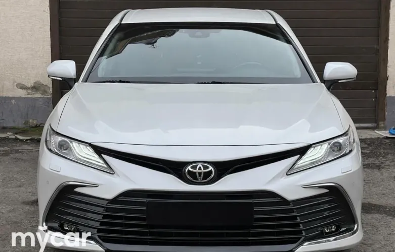 фото Toyota Camry 2021 года с пробегом за 16800000 тенге в undefined