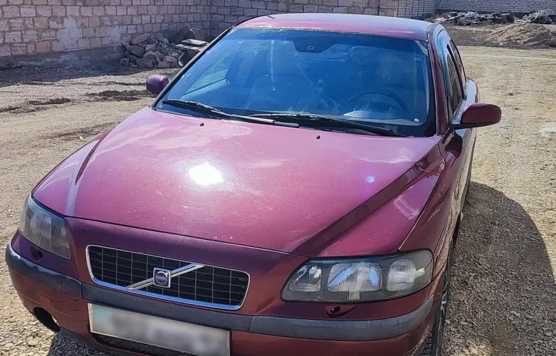 фото Volvo S60 2004 года с пробегом за 1800000 тенге в undefined