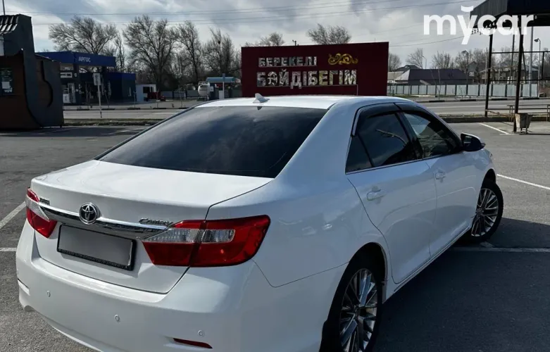 фото Toyota Camry 2013 года с пробегом за 9400000 тенге в undefined