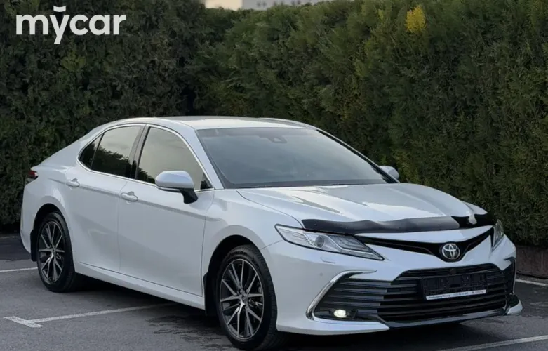 фото Toyota Camry 2023 года с пробегом за 18800000 тенге в undefined