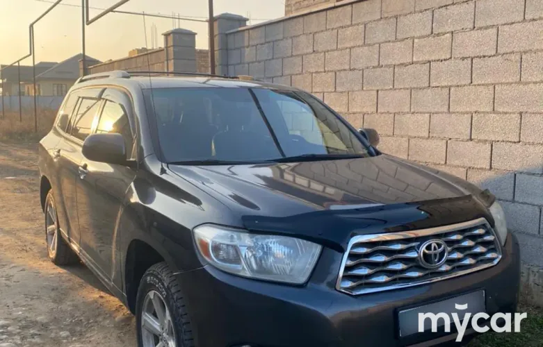фото Toyota Highlander 2008 года с пробегом за 8900000 тенге в undefined