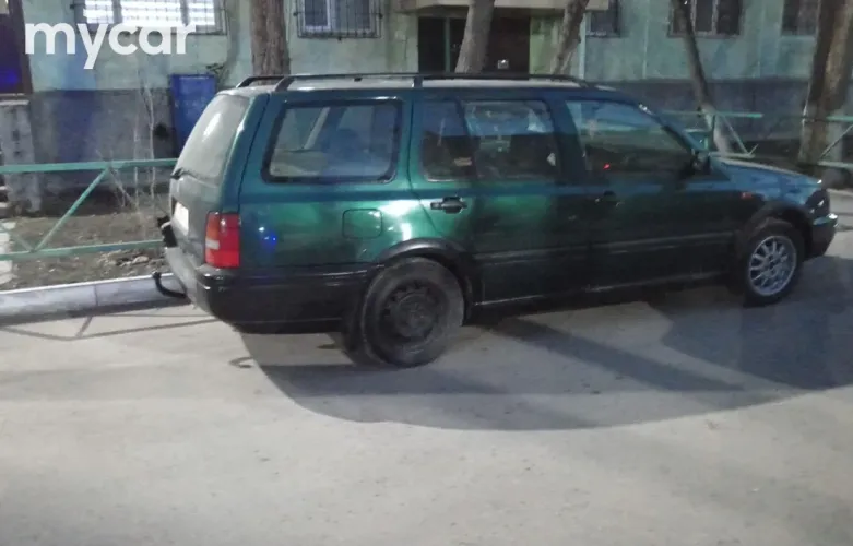 фото Volkswagen Golf 1994 года с пробегом за 850000 тенге в undefined