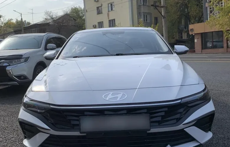 фото Hyundai Elantra 2023 года с пробегом за 9000000 тенге в undefined