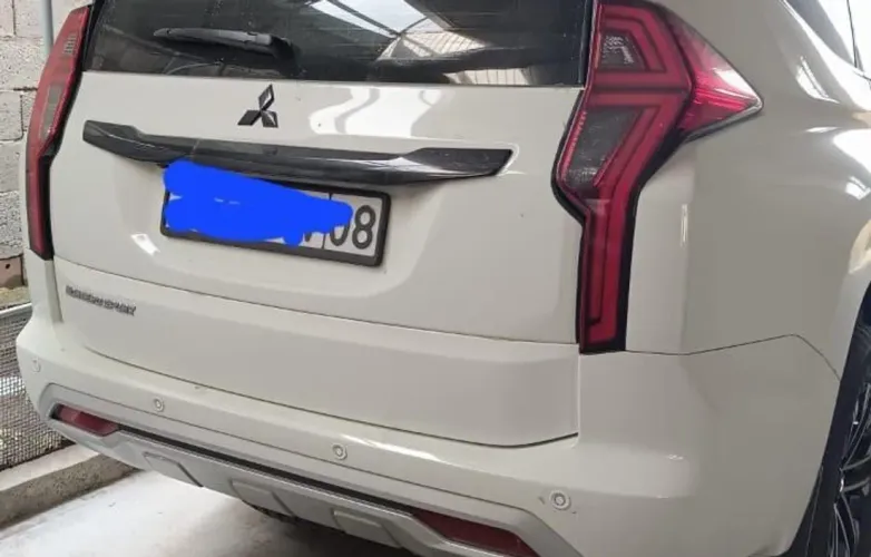 фото Mitsubishi Montero Sport 2023 года с пробегом за 17000000 тенге в undefined