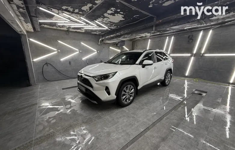 фото Toyota RAV4 2021 года с пробегом за 17000000 тенге в undefined