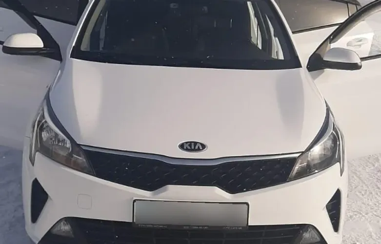фото Kia Rio 2021 года с пробегом за 7500000 тенге в undefined