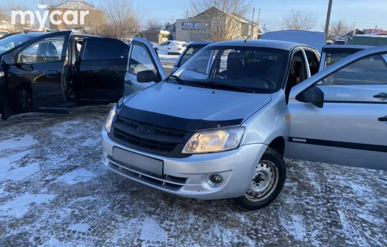фото LADA Granta 2013 года с пробегом за 2400000 тенге в undefined