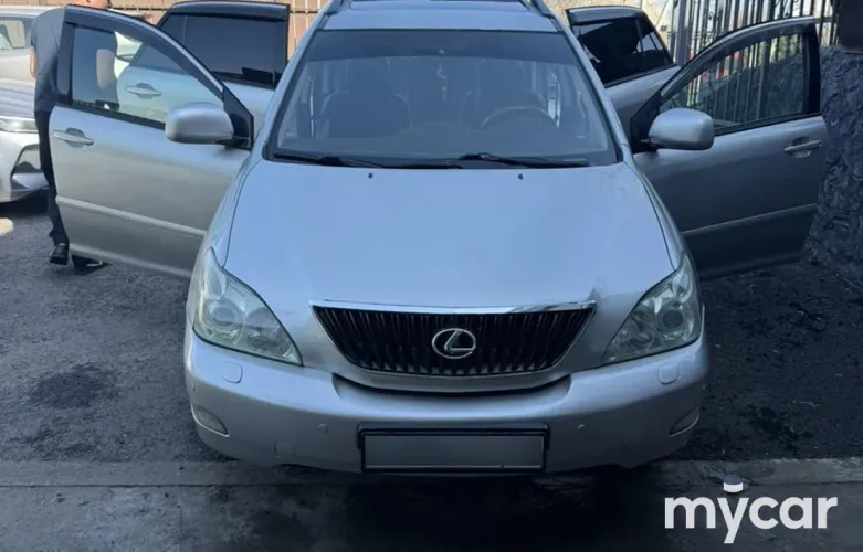 фото Lexus RX 2006 года с пробегом за 6800000 тенге в undefined