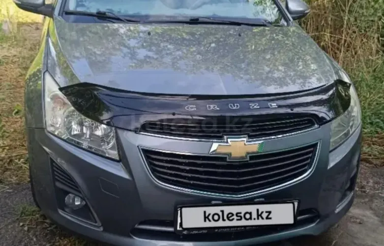 фото Chevrolet Cruze 2015 года с пробегом за 4300000 тенге в undefined