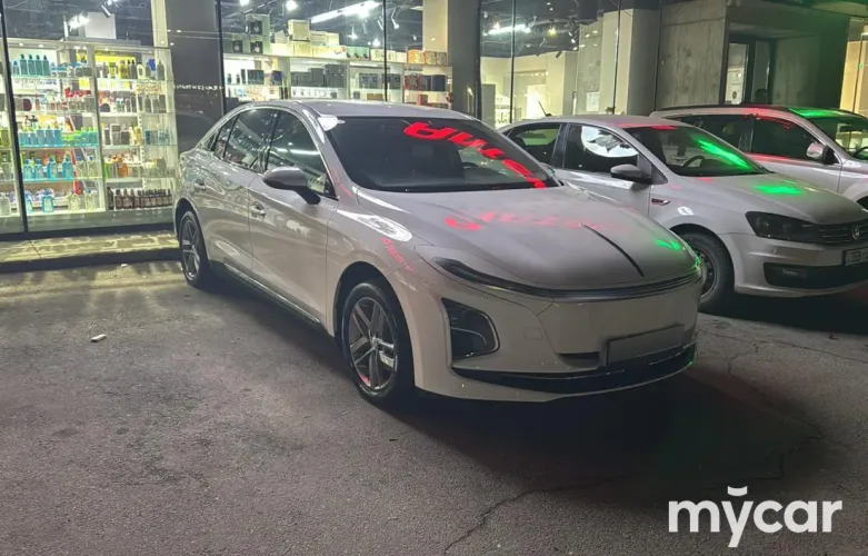 фото Hongqi E-QM5 2025 года с пробегом за 7600000 тенге в undefined