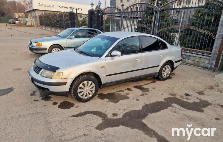 фото Volkswagen Passat 1997 года с пробегом за 1500000 тенге в undefined
