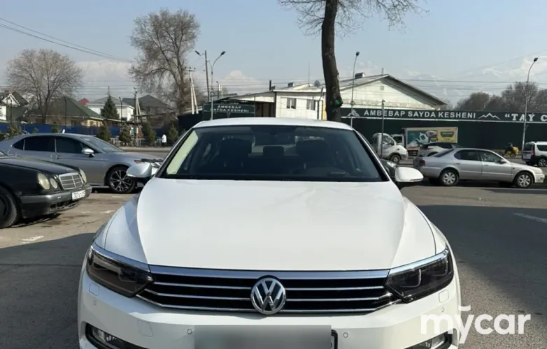фото Volkswagen Passat 2017 года с пробегом за 9000000 тенге в undefined