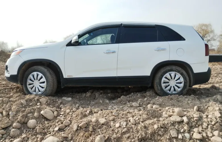 фото Kia Sorento 2011 года с пробегом за 6350000 тенге в undefined