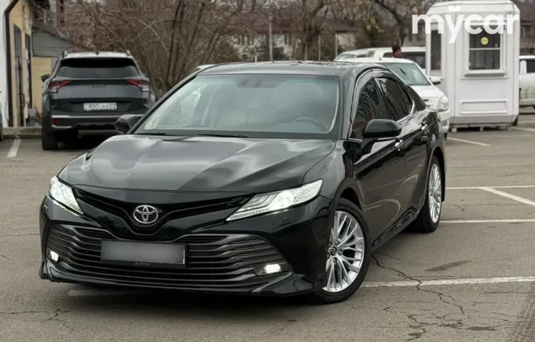 фото Toyota Camry 2019 года с пробегом за 13500000 тенге в undefined