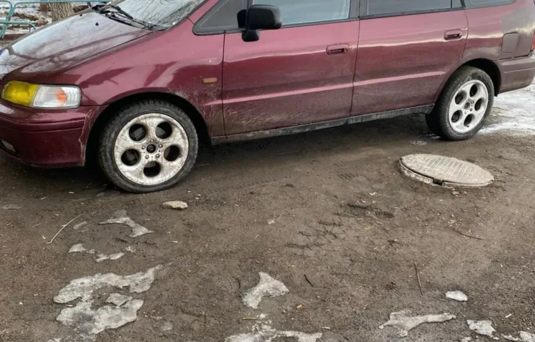 фото Honda Odyssey 1996 года с пробегом за 1500000 тенге в undefined