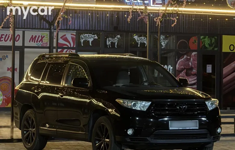 фото Toyota Highlander 2011 года с пробегом за 10500000 тенге в undefined