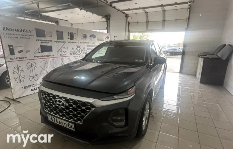 фото Hyundai Santa Fe 2018 года с пробегом за 11500000 тенге в undefined