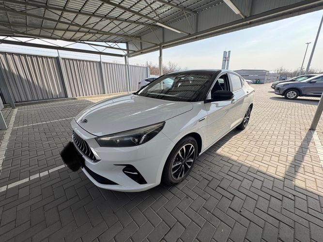 фото JAC J7 2021 года с пробегом за 5500000 тенге в undefined
