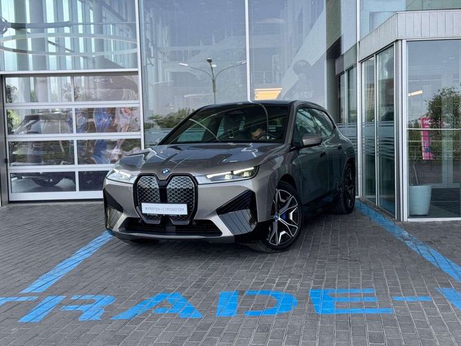 фото BMW iX 2023 года с пробегом за 35000000 тенге в undefined