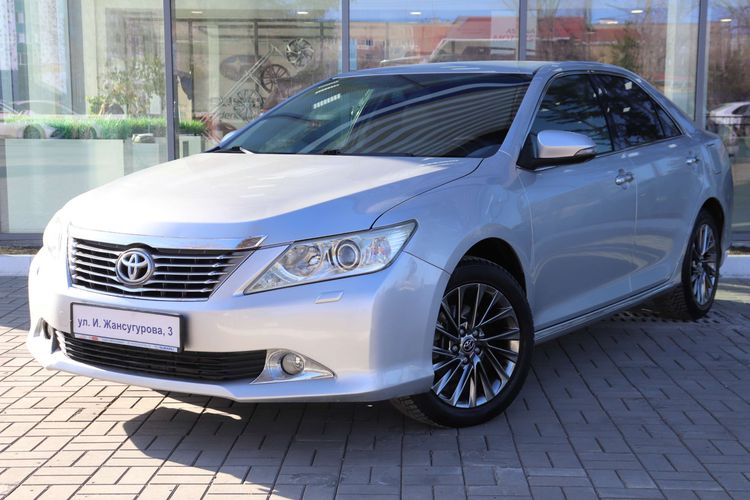 фото Toyota Camry 2012 года с пробегом за 10700000 тенге в undefined