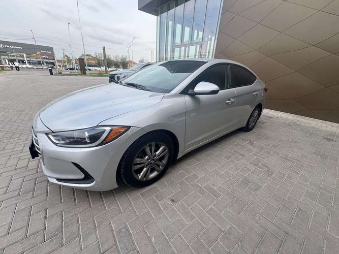 фото Hyundai Elantra 2017 года с пробегом за 6000000 тенге в undefined