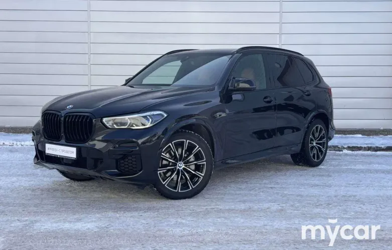 фото BMW X5 2022 года с пробегом за 41100000 тенге в undefined