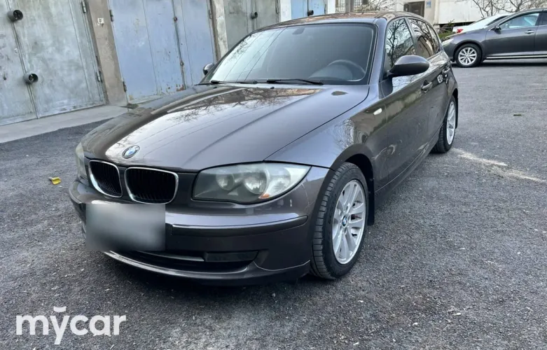 фото BMW 1 серия 2007 года с пробегом за 4200000 тенге в undefined