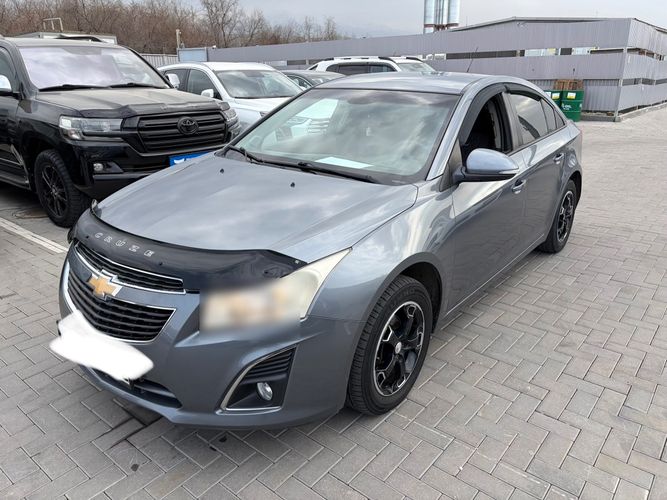 фото Chevrolet Cruze 2015 года с пробегом за 4300000 тенге в undefined