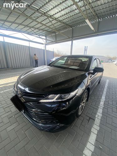 фото Toyota Camry 2019 года с пробегом за 13000000 тенге в undefined