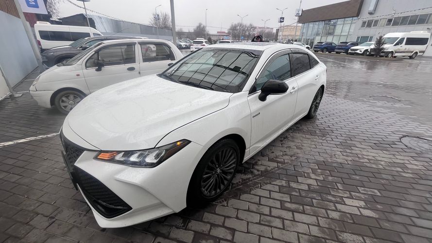 фото Toyota Avalon 2020 года с пробегом за 13000000 тенге в undefined